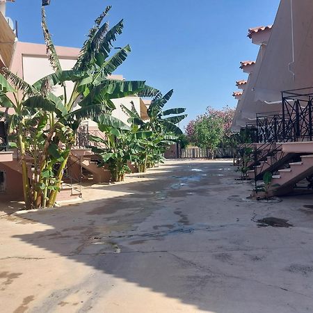 Ak Village Rooms Drepano  Екстериор снимка
